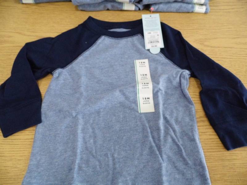 lot 100 image: Lot of 16 Shirts