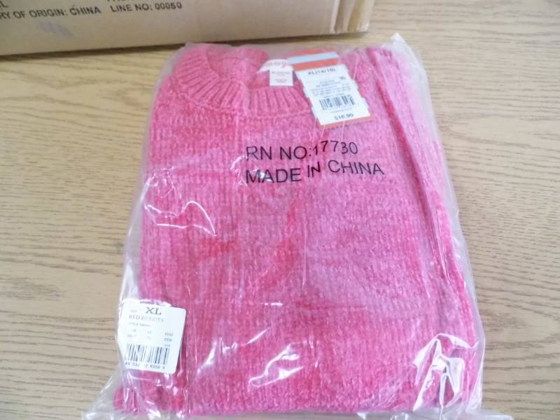 lot 104 image: Case of 6 Sweaters
