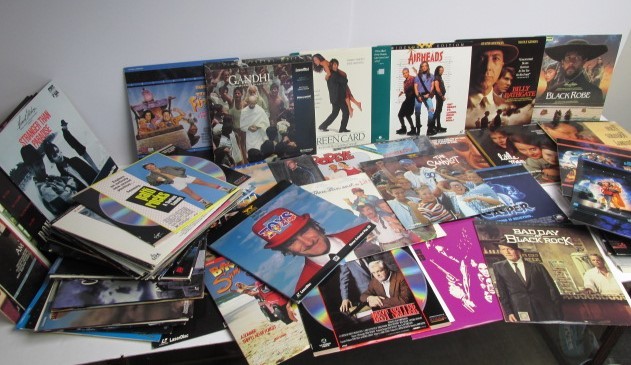 lot 72 image: Large Lot of LASER DISC Movies #2