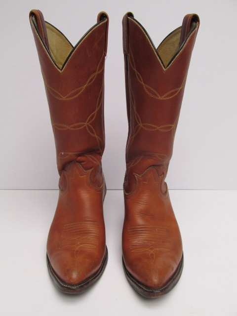 lot 63 image: Nice Pair of Leather TONY LAMA Cowboy Boots