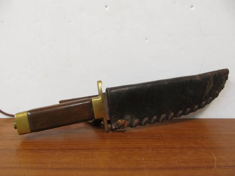 lot 37 image: Nice Vintage CVA Brass & Wood Handled Fixed Blade Bowie Knife