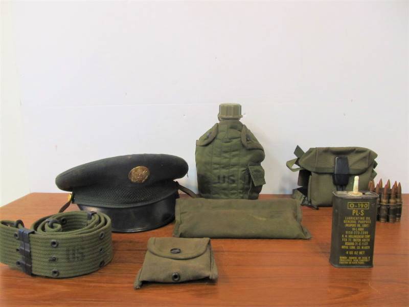 lot 44 image: Lot of Original Vietnam War Military Items