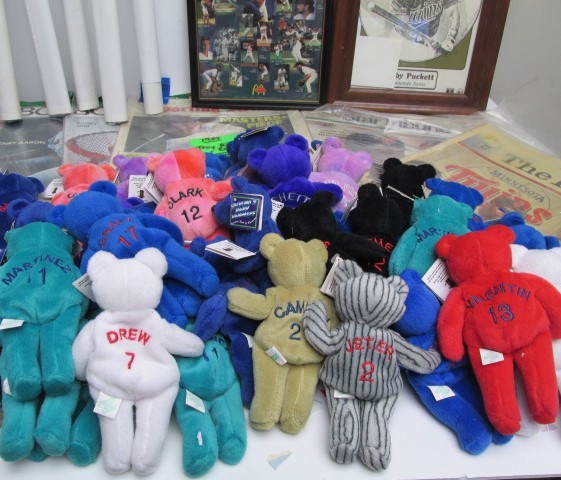 lot 120 image: Lot of Assorted Sports Memorabilia