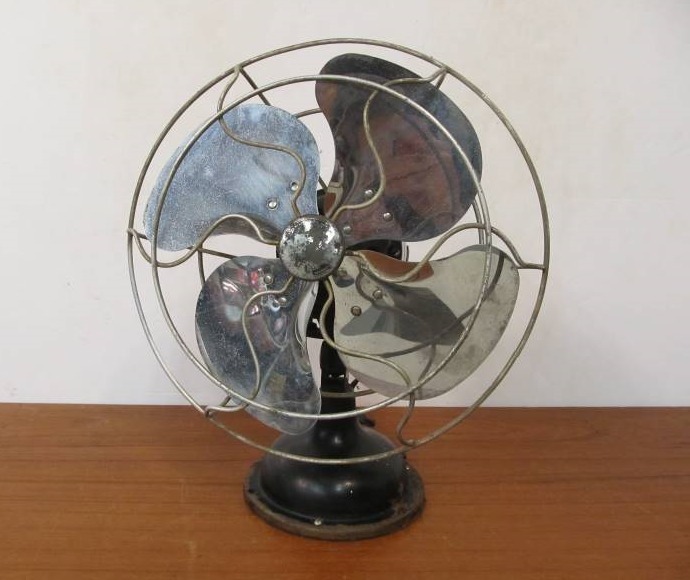 lot 175 image: Nice Vintage Industrial Style Fan