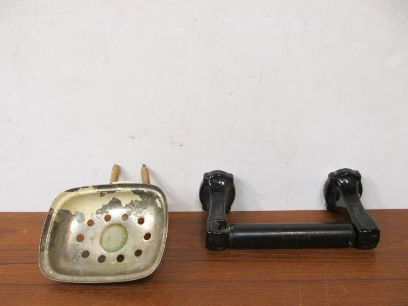 lot 177 image: Antique Bathroom Fixtures Soap Dish & Toilet Paper Roller