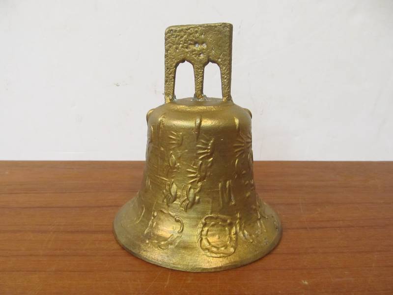 lot 182 image: Old Solid Bronze Mexico Independence Bell Marked 1811