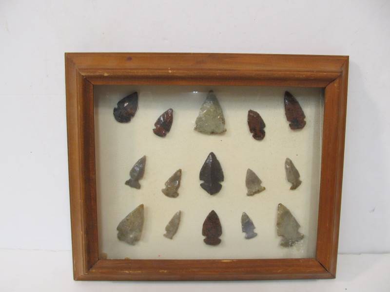 lot 201 image: Group of Genuine Native American Stone Point Arrowheads #1