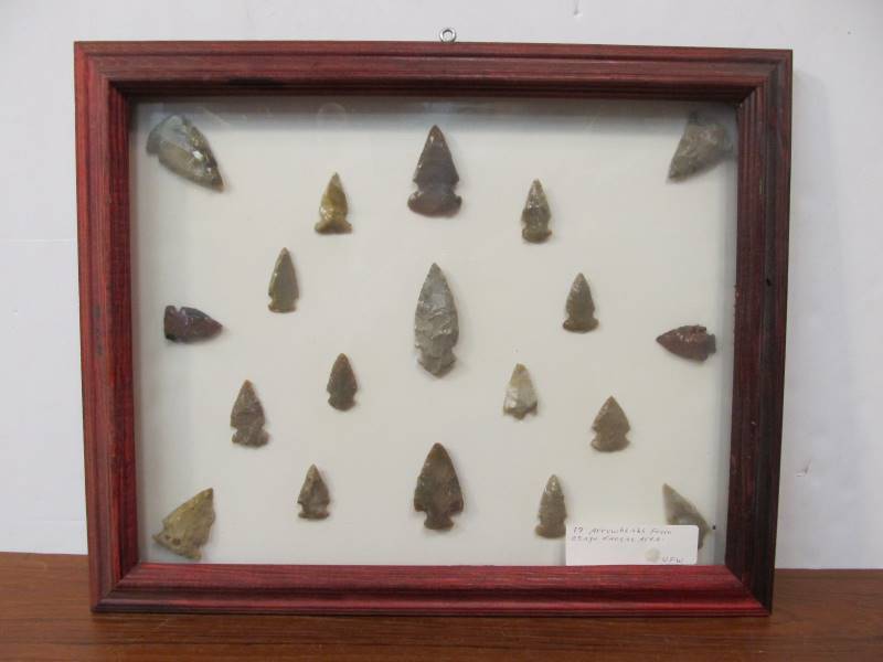 lot 205 image: Group of Genuine Stone Point Native American Arrowheads #5