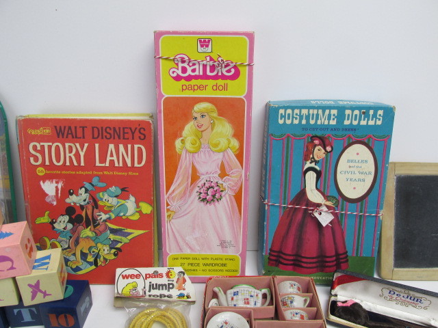 lot 232 image: Large Lot of Vintage Toys etc