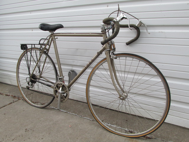 lot 138 image: Vintage TREK 400 Series Road Bicycle