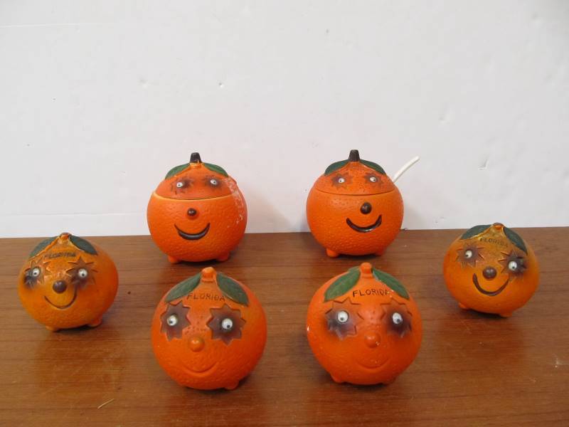 lot 208 image: Vintage Mid Century Anthropomorphic Orange Condiment Jars wSalt & Pepper Shakers