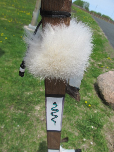 lot 150 image: Large Native American Style Decorated Archery Bow