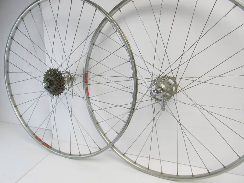 lot 243 image: Vintage 26 MAVIC Championnat Du Monde Bicycle SEW-UP Wheel Set w Campagnolo Hubs