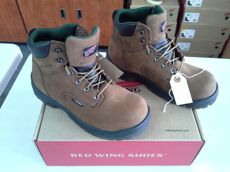 lot 217 image: Red Wing 2240  Size 8 D Mens Boots