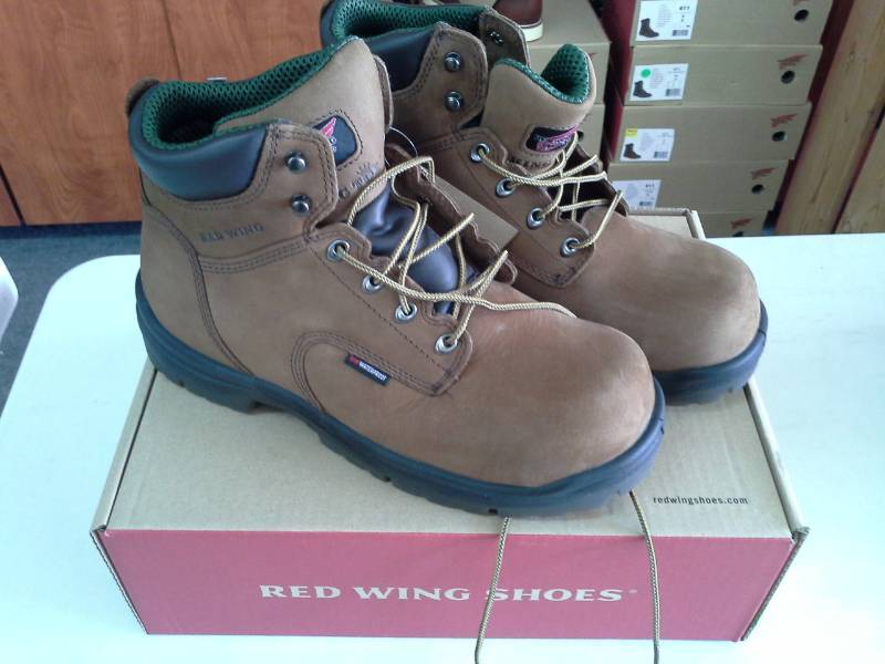 lot 224 image: Red Wing 2240  Size 11 D Mens Boots
