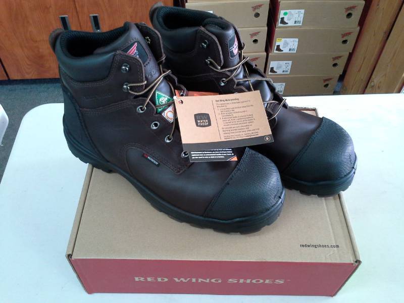 lot 232 image: Red Wing 3506  Size 14 D Mens Boots
