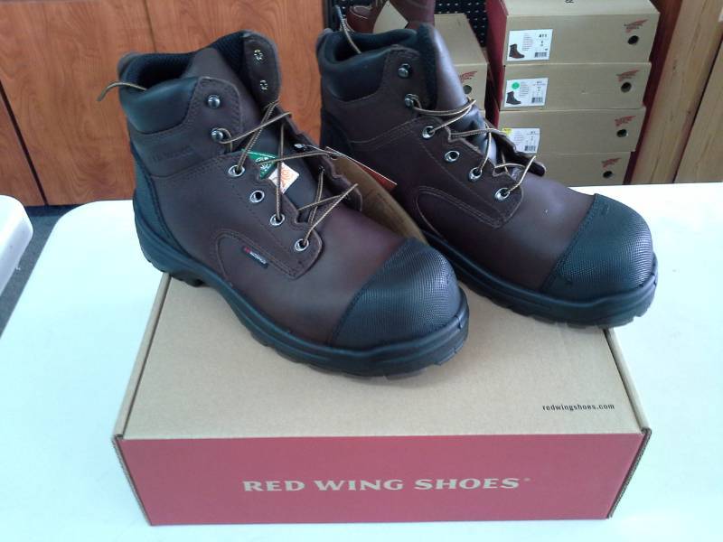 lot 237 image: Red Wing 3506  Size 11 D Mens Boots
