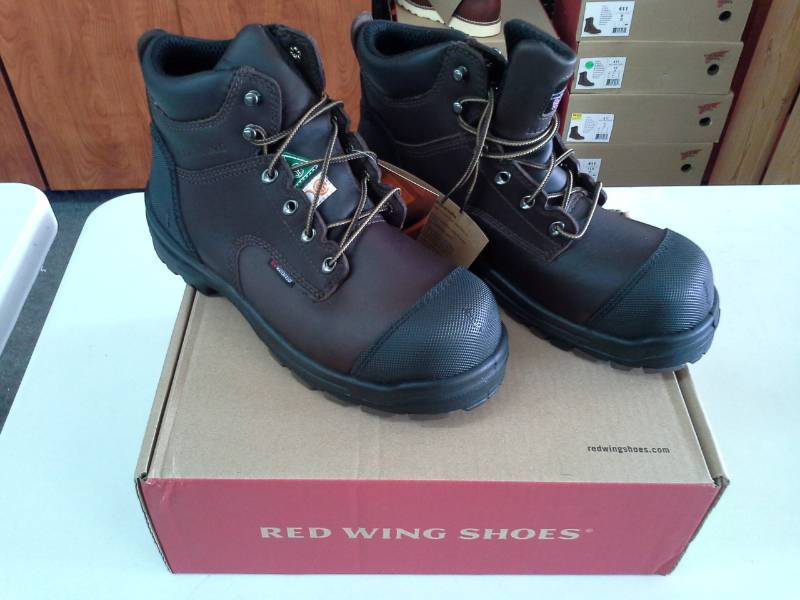 lot 238 image: Red Wing 3506  Size 9 D Mens Boots
