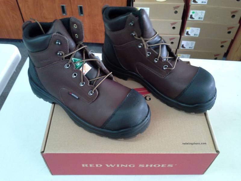 lot 236 image: Red Wing 3506  Size 11 D Mens Boots