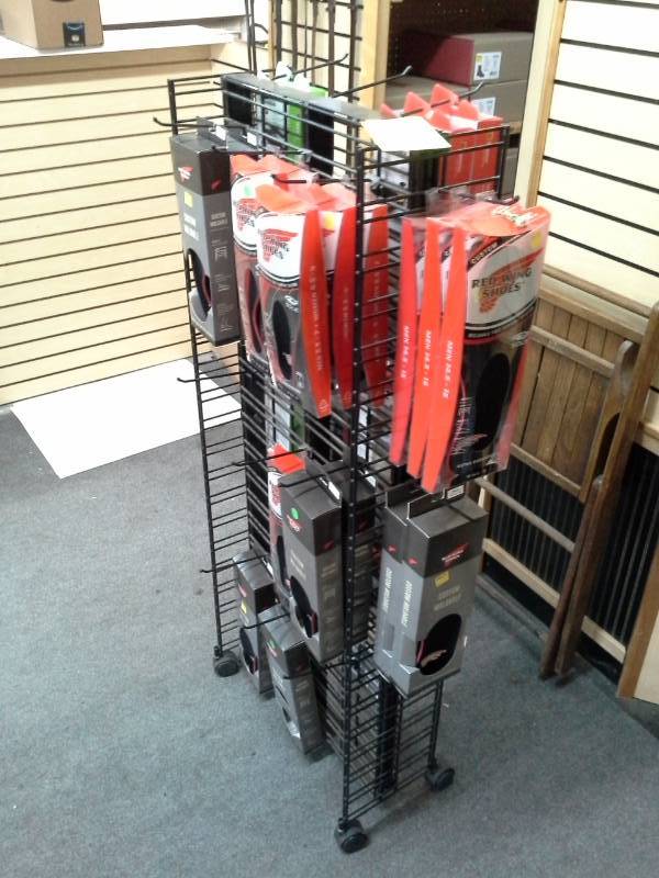 lot 156 image: Wire Rack Display Cart, Foot Insert Support Pads