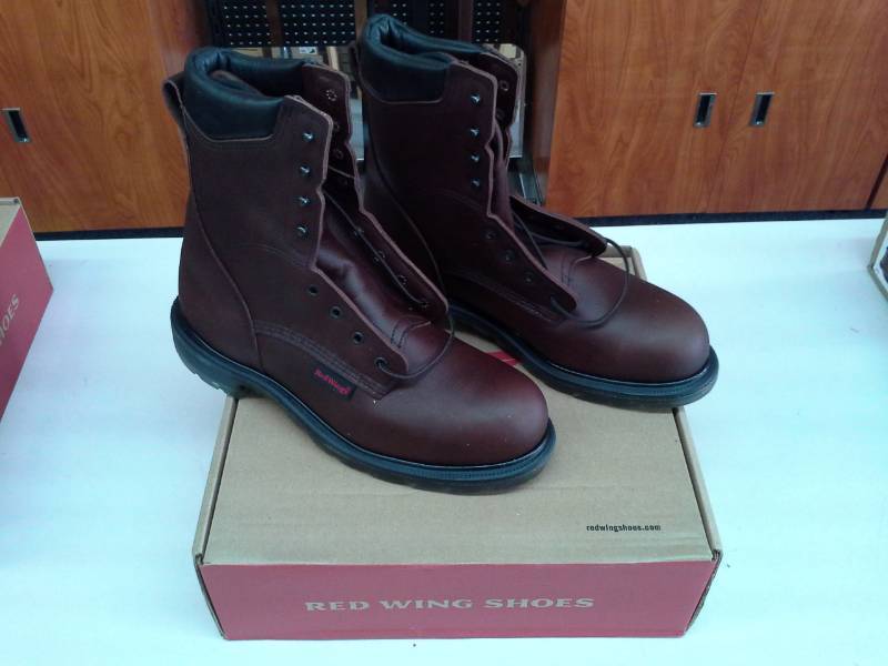 lot 203 image: Red Wing 2408  Size 9.5 D Mens Boots
