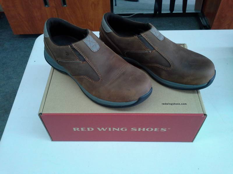 lot 242 image: Red Wing 8705  Size 9 D Mens Shoes