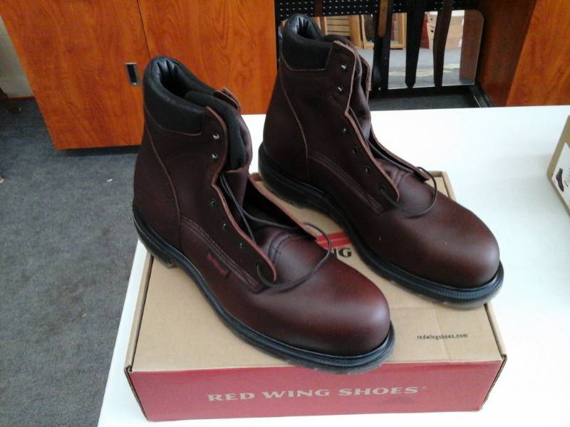 lot 425 image: Red Wing 2406  Size 14 EE Mens Boots