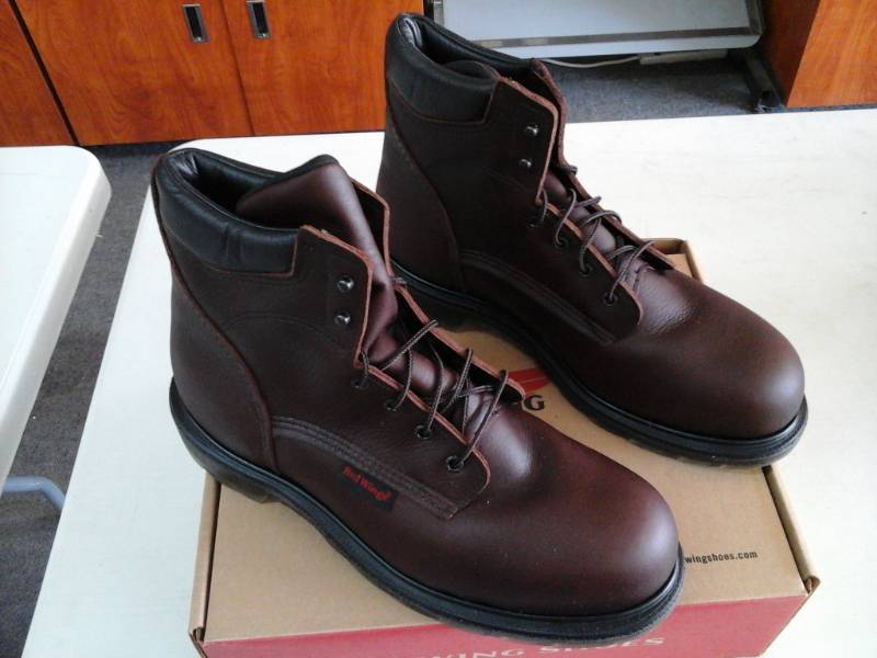 lot 430 image: Red Wing 2406  Size 11.5 EE Mens Boots