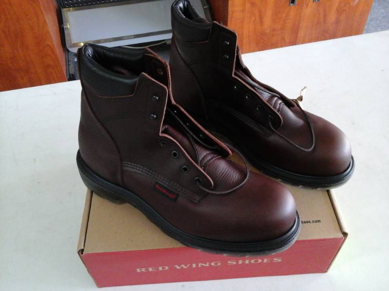 lot 431 image: Red Wing 2406  Size 11.5 EE Mens Boots