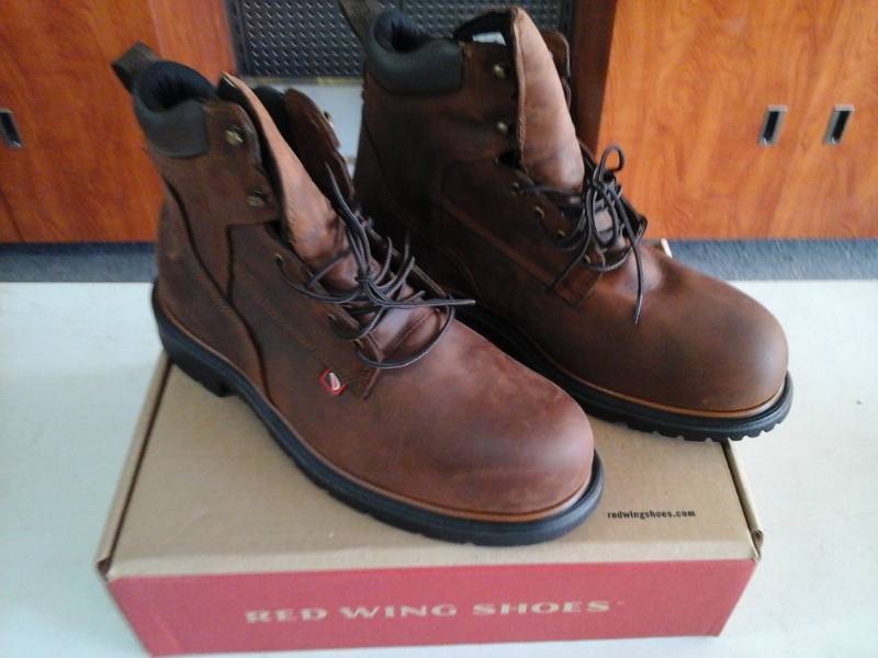 lot 448 image: Red Wing 4215  Size 13 EE Mens Boots