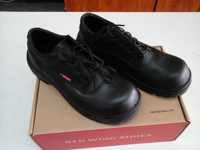 lot 343 image: Red Wing 133  Size 9.5 D Mens Shoes