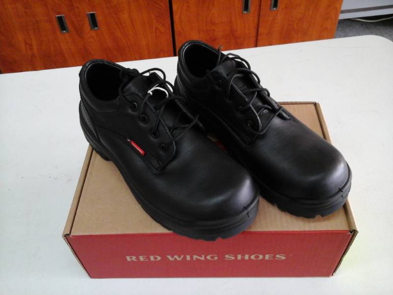 lot 344 image: Red Wing 133  Size 9 D Mens Shoes