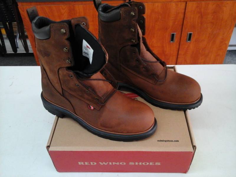 lot 359 image: Red Wing 4200  Size 11.5 D Mens Boots