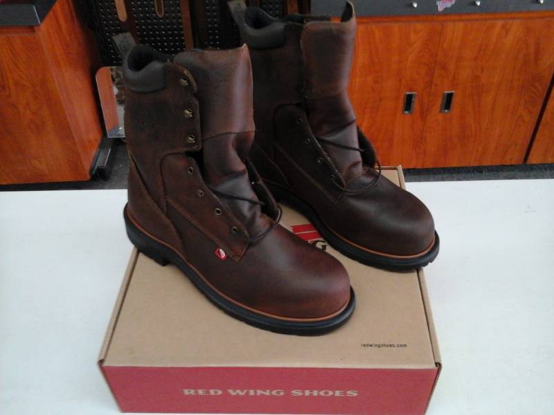 lot 374 image: Red Wing 4200  Size 13 D Mens Boots