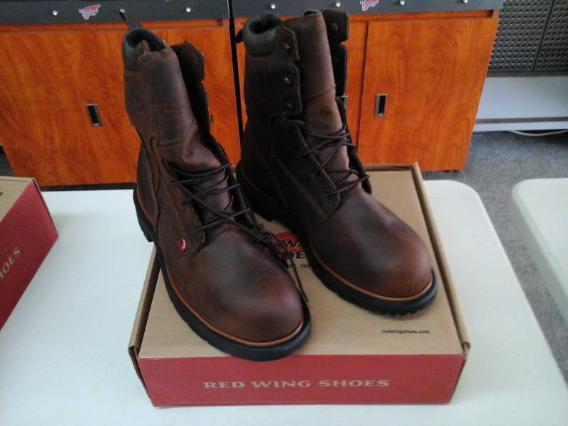 lot 376 image: Red Wing 4200  Size 12 EE Mens Boots