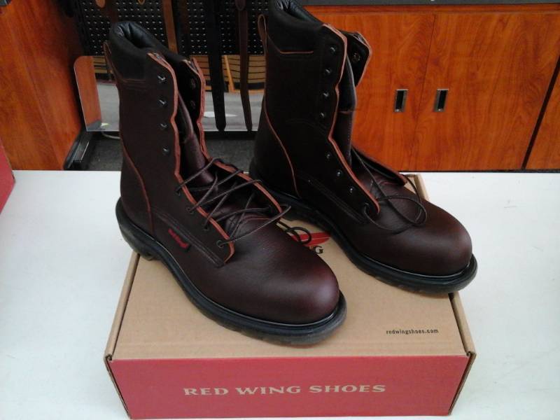 lot 382 image: Red Wing 2408  Size 8.5 EE Mens Boots