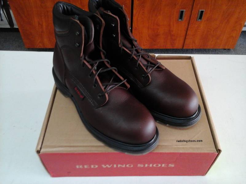 lot 385 image: Red Wing 2406  Size 10 D Mens Boots