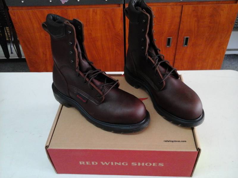 lot 390 image: Red Wing 2408  Size 8.5 D Mens Boots