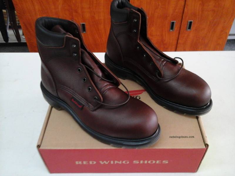 lot 395 image: Red Wing 2406  Size 11 D Mens Boots