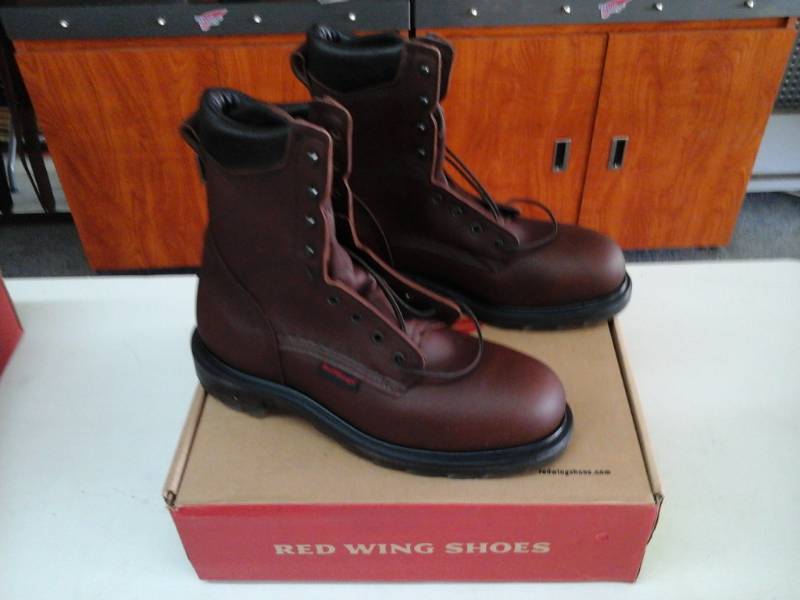 lot 400 image: Red Wing 2408  Size 10 EE Mens Boots