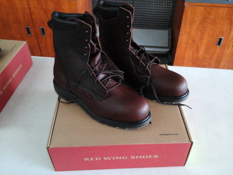 lot 418 image: Red Wing 2408  Size 14 D Mens Boots