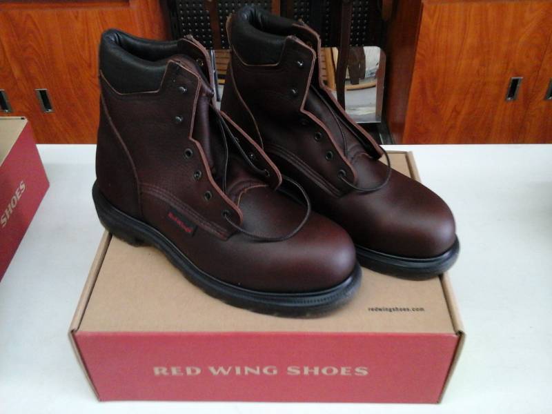 lot 420 image: Red Wing 2406  Size 9 EE Mens Boots