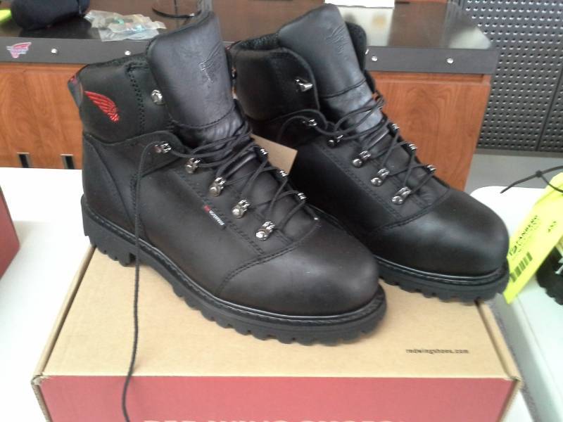 lot 454 image: Red Wing 971  Size 11 D Mens Boots