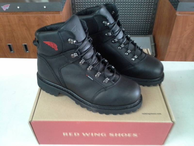 lot 456 image: Red Wing 971  Size 10.5 D Mens Boots
