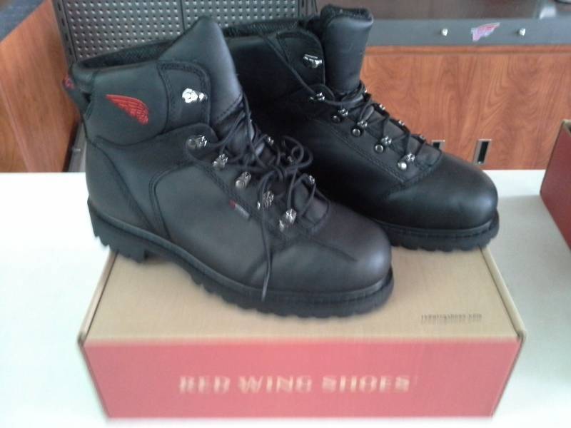 lot 457 image: Red Wing 971  Size 10 D Mens Boots