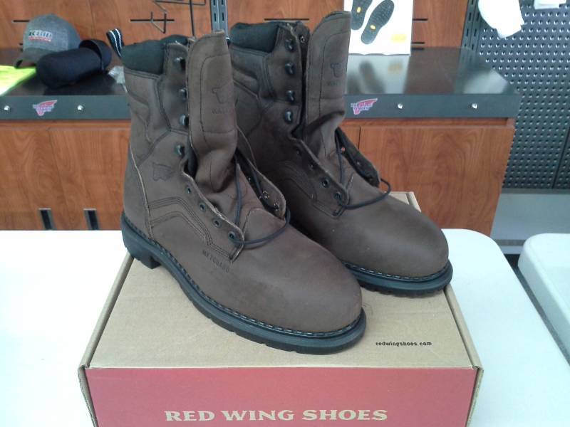 lot 460 image: Red Wing 4435  Size 11.5 D Mens Boots