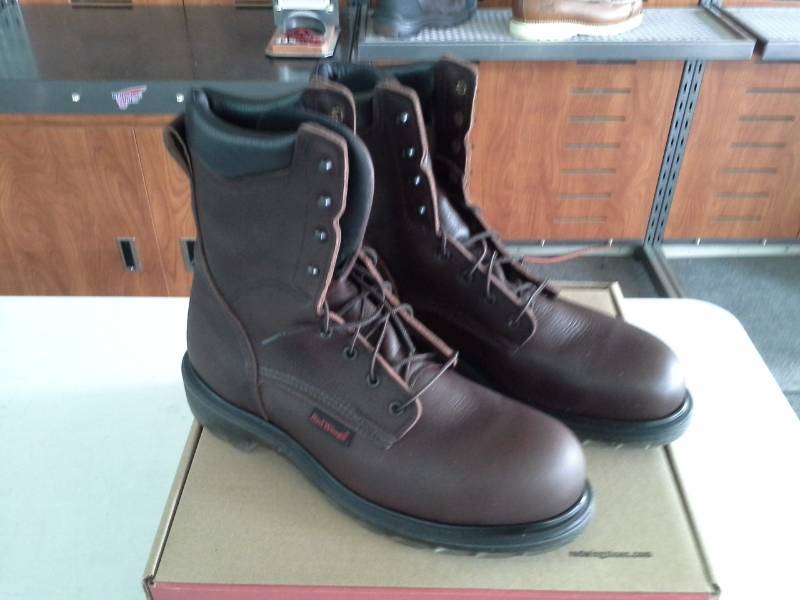 lot 409 image: Red Wing 2408  Size 11 D Mens Boots