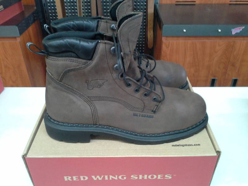 lot 470 image: Red Wing 4433  Size 11.5 D Mens Boots