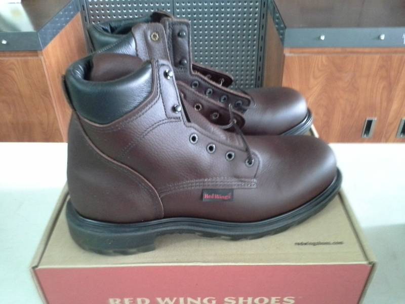 lot 534 image: Red Wing 606  Size 11.5 D Mens Boots