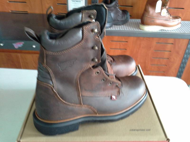 lot 591 image: Red Wing 400  Size 11 D Mens Boots
